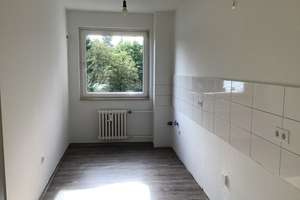 Großzügige 3-Zimmerwohnung mit Fahrstuhl und Balkon! – Württemberger Allee 15, 33689 Sennestadt, Bielefeld – Vorschaubild 3