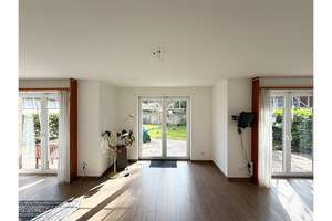 Exklusives Familienhaus nahe Hermsdorfer Fließ - modern, nachhaltig, naturnah  – Die vollständige Adresse der Immobilie erhältst du vom Anbieter., 13467 Hermsdorf, Berlin – Vorschaubild 4