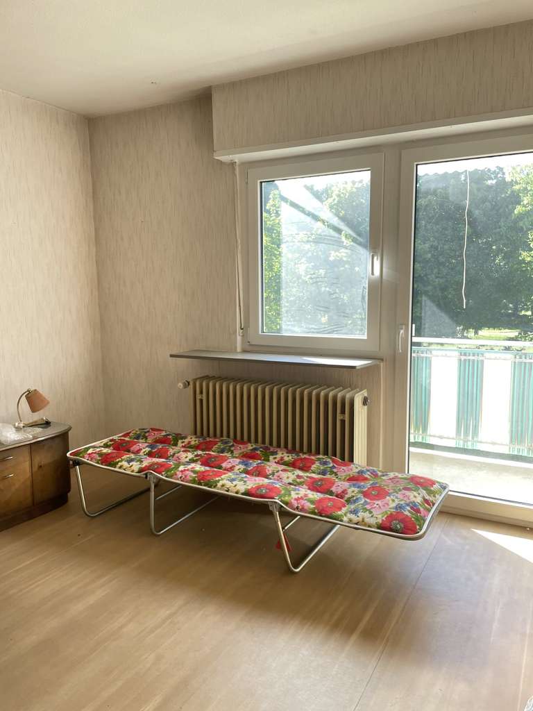 Immobilie in Dahn - Zweifamilienhaus in Dahn mit großem Grundstück - Bild 3