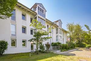 Helle Dachgeschosswohnung mit großzügigem Raumgefühl
