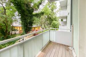 2- ZIMMER WOHNUNG PRENZLAUER BERG | BELEBTE KNIPRODESTRASSE | BALKON ZUM INNENHOF | PROVISIONSFREI | – Kniprodestraße 101, 10407 Prenzlauer Berg, Berlin – Vorschaubild 7