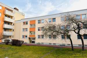 Modernisierte 4-Zimmer-Wohnung mit Balkon in begehrter Lage von Augsburg-Lechhausen