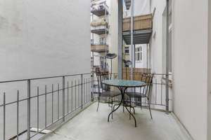 Traumhafte 4,5-Zimmer-Altbauwohnung in direkter Nähe zur Außenalster – Die vollständige Adresse der Immobilie erhältst du vom Anbieter., 20099 St. Georg, Hamburg – Vorschaubild 16