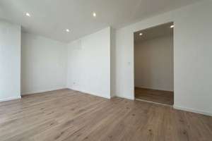 Wohnen über den Dächern: Sanierte 4-Zimmer-Wohnung im 5.OG ohne Aufzug – Die vollständige Adresse der Immobilie erhältst du vom Anbieter., 63067 Messehalle, Offenbach am Main – Vorschaubild 8