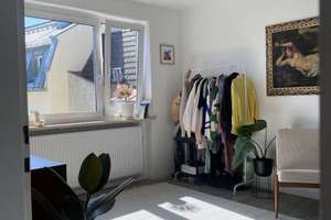 moderne, lichtdurchflutete 2-Zi. Whg. inkl. Küche in Bestlage Maxvorstadt  / ruhiger Innenhof – Görresstraße 29, 80798 Josephsplatz, München – Vorschaubild 2