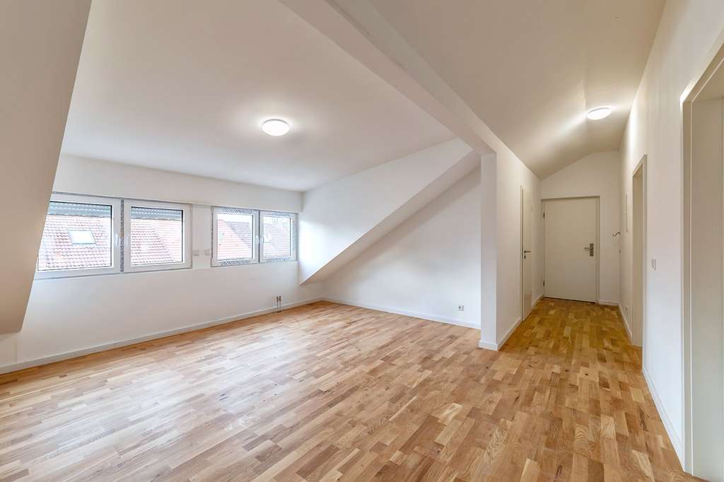 Sanierte 3 Zimmer Dachgeschosswohnung in ruhiger Lage von Heidelberg!!!