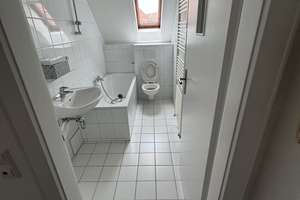 Geräumige 4-Zimmer DG Wohnung in zentraler Lage in Hannover Oststadt – Lister Meile 38, 30161 Oststadt, Hannover – Vorschaubild 12
