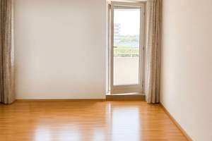 Helle 2-Zimmer Wohnung mit Balkon in Regensburg - Ideal für Selbstnutzer oder Kapitalanleger! – Die vollständige Adresse der Immobilie erhältst du vom Anbieter., 93051 Großprüfening-Dechbetten-Königswiesen, Regensburg – Vorschaubild 3