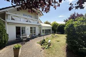 Großzügiges, freistehendes Architektenhaus mit super schönem Garten und tollem Blick in Weinbe – Die vollständige Adresse der Immobilie erhältst du vom Anbieter., 55435 Gau-Algesheim – Vorschaubild 16