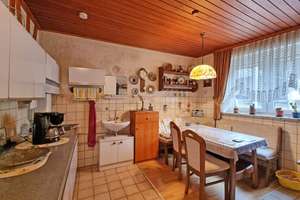 Renovierungsbedürftiges EFH mit Garage, Schuppen & Balkon – Die vollständige Adresse der Immobilie erhältst du vom Anbieter., 96465 Neustadt bei Coburg – Vorschaubild 4