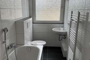 Renovierte Wohnung mit Balkon in Essen-Bergeborbeck! 