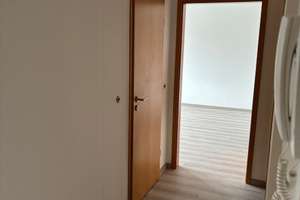 Wohnen im Zentrum, 1. OG - neuer Bodenbelag, frisch gestrichen – Kleistraße 43, 38440 Stadtmitte (Ortsteil), Wolfsburg – Vorschaubild 8
