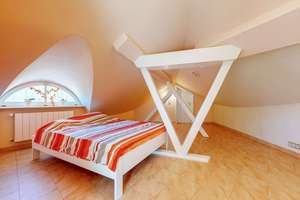 Wo Wohnen zur Lebenskunst wird: Exklusive Villa mit Spa-Oase und Traumgarten – Die vollständige Adresse der Immobilie erhältst du vom Anbieter., 97753 Karlstadt – Vorschaubild 14