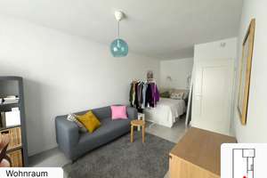 Stilvolles Apartment mit lichtdurchflutetem Balkon zum Entspannen