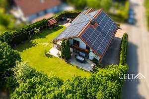 Familienidyll mit Sonnenterrasse, Garten und gemütlichem Kachelofen – Die vollständige Adresse der Immobilie erhältst du vom Anbieter., 84130 Dingolfing – Vorschaubild 1