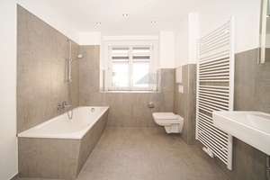 !! Einbauküche, tolles Tageslichtbad, Abstellraum mit WM-Stellplatz !! 2 Zimmer EG-Whg. in Ebersdorf – 9131 Ebersdorf, Chemnitz – Vorschaubild 5