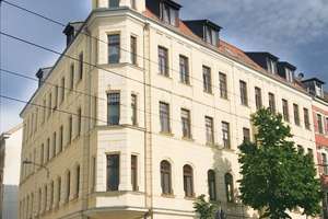 3 Zimmer in Schleußig! - Laminat - Tageslichtbad mit Wanne - große Wohnküche - schöner Westbalkon – 4229 Schleußig, Leipzig – Vorschaubild 1
