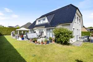 Imposantes Einfamilienhaus mit Einliegerwohnung – Herzogtum Lauenburg (Kreis) – Vorschaubild 3