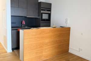 Traumhafte 1 Zimmer-Wohnung mit Südbalkon am Kunstpark! – 93053 Kasernenviertel, Regensburg – Vorschaubild 3