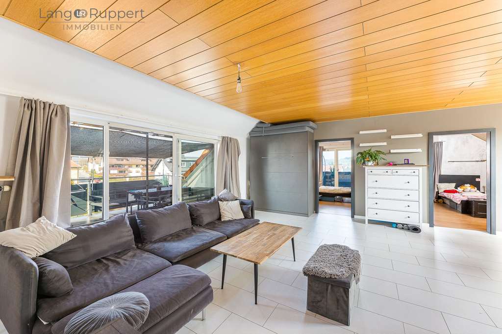 Immobilie in Rimbach - Viel Platz & Potenzial: 3-Zimmer-Wohnung mit Dachterrasse und Stellplatz - Bild 3