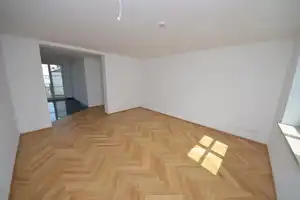 Hochwertig sanierte Maisonettewohnung mit Balkon, Fußbodenheizung und Parkettboden! – Beethovenstraße 22, 9130 Chemnitz – Vorschaubild 5