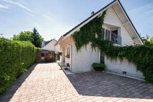 Hochwertiges Einfamilienhaus mit stilvollem Wohnkonzept auf 500m2 Grundstück in zentraler Lage! – Die vollständige Adresse der Immobilie erhältst du vom Anbieter., 12524 Altglienicke, Berlin – Vorschaubild 2
