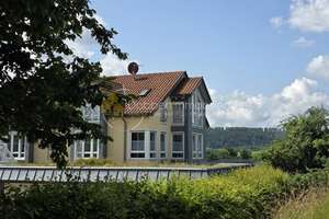 Hier wohnt die Zukunft: Vielfältig nutzbares Haus in idyllischer Lage mit Ausbaupotenzial! – Lindenstr. 30, 74420 Oberrot – Vorschaubild 4