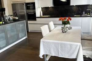 Moderne 4-Zimmer-Wohnung mit Balkon, Einbauküche und TG-Stellplatz in Grafental