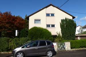 2-3 Familienhaus (8 Zi.) mit PV-Anlage, Klimaanlage, 3 Einzelgaragen, gr. Garten für 749.000,-- € – Die vollständige Adresse der Immobilie erhältst du vom Anbieter., 71691 Freiberg am Neckar – Vorschaubild 2