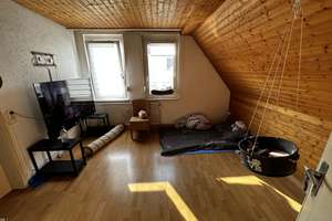 Reutlingen, 2-Zimmerwohnung im Dachgeschoß eines kleinen Wohn-Geschäftshauses – Albstraße 47, 72764 Reutlingen-Mitte, Reutlingen – Vorschaubild 9