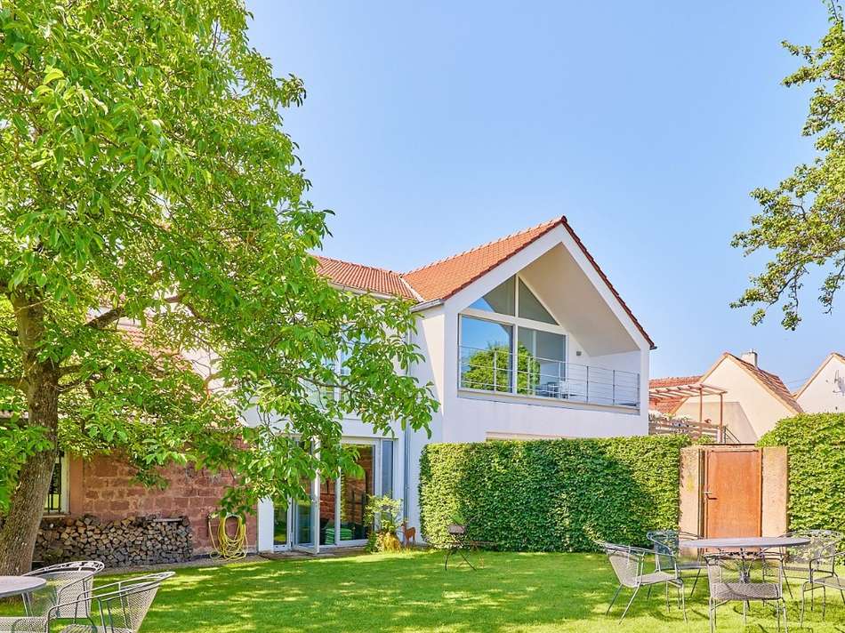 Haus Hainfeld Sicht vom Garten