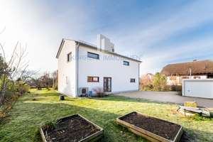 Moderne Familienresidenz mit großem Grd. & hochwertiger Ausstattung & Top-Energieeffizienz: Radebeul – Die vollständige Adresse der Immobilie erhältst du vom Anbieter., 1445 Radebeul – Vorschaubild 4