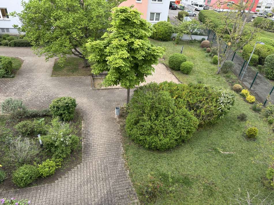 Hof mit Sandkasten
