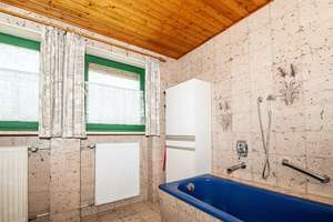 Freiraum und Vielfalt: Einfamilienhaus mit Einliegerwohnung und Garten – Die vollständige Adresse der Immobilie erhältst du vom Anbieter., 93413 Cham – Vorschaubild 19
