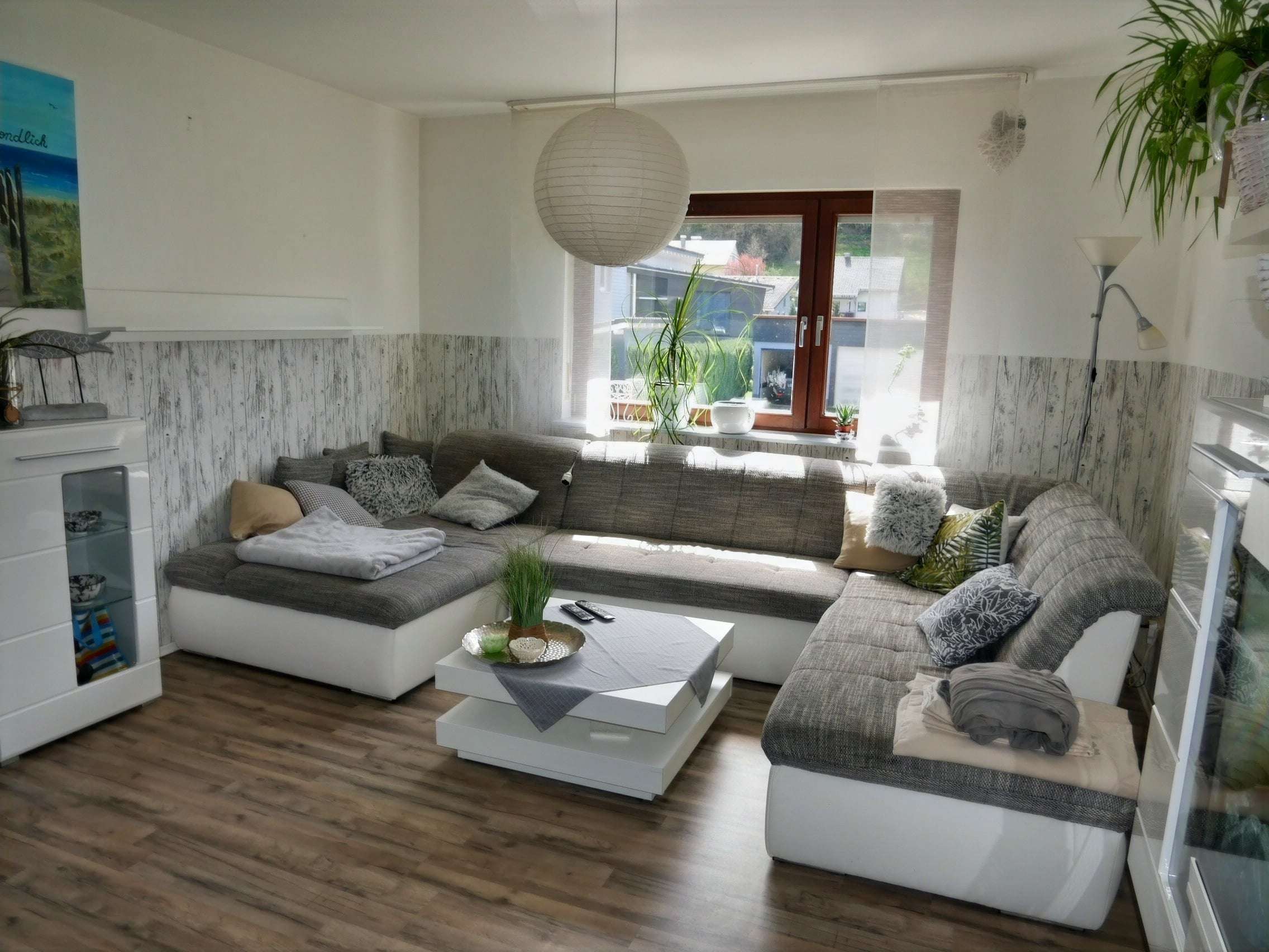 Immobilie in Hornberg - Ruhiges und doch zentrumsnahes Wohnen in Hornberg !
Einfamilienhaus mit Einliegerwohnung - Bild 2