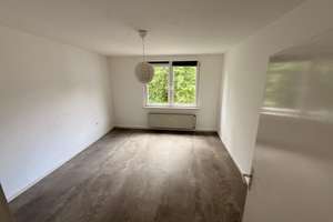 Attraktive 2-Zimmer-Wohnung in bester Lage von Gelsenkirchen / Essen – Rotthauser Markt 2, 45884 Rotthausen, Gelsenkirchen – Vorschaubild 10