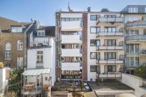 Top modernisiertes Wohnhaus mit fünf bezugsfreien Wohnungen und zusätzlichen Gewerbeeinheiten – Die vollständige Adresse der Immobilie erhältst du vom Anbieter., 52070 Kaiserplatz, Aachen – Vorschaubild 3