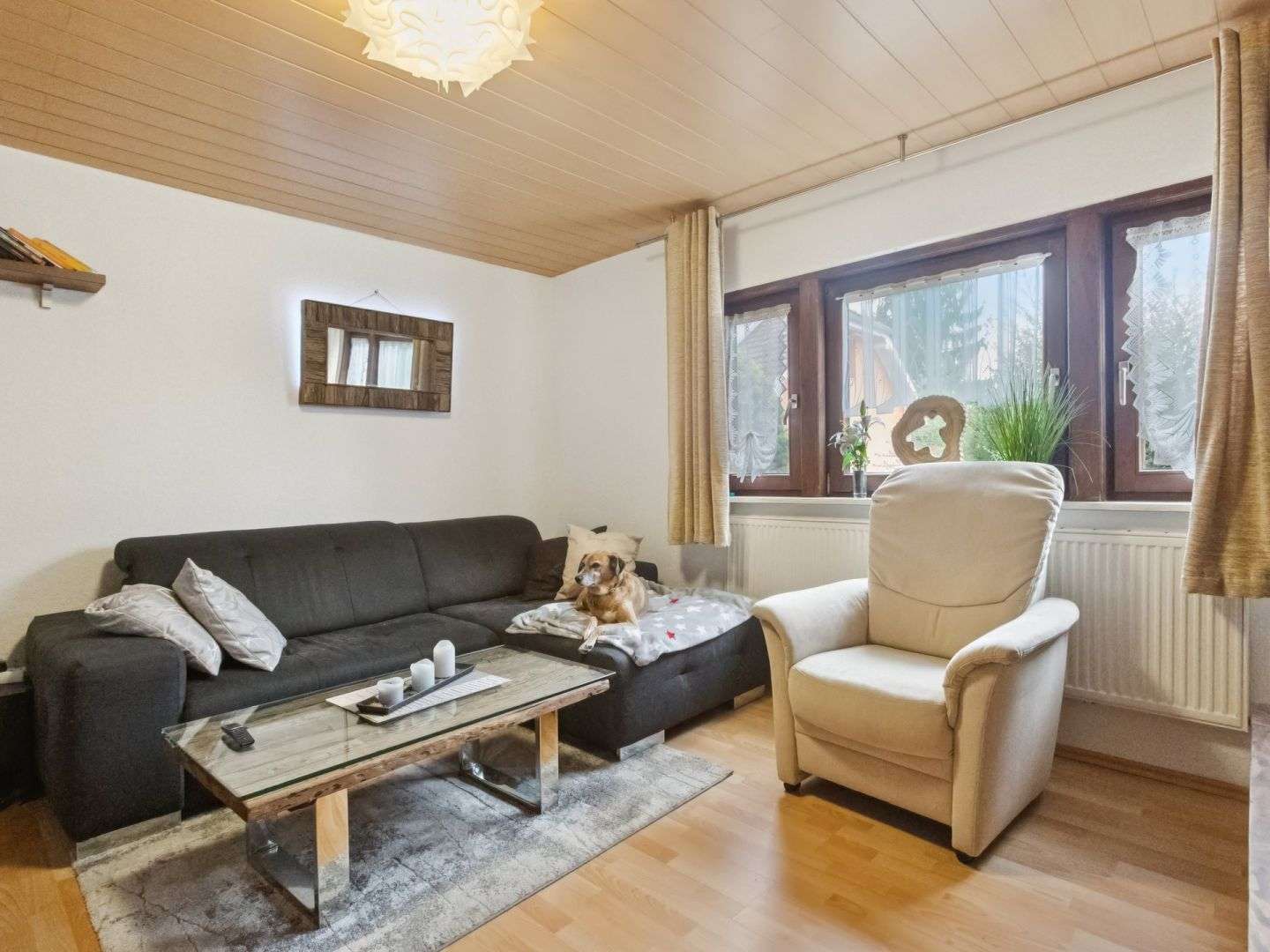 Immobilie in Bad Krozingen - Zwei Doppelhaushälften auf einem Grundstück - Charmantes Liebhaberobjekt in Bad Krozingen - Bild 3