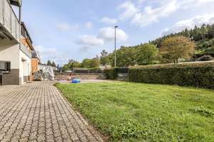 Investment gesucht? Umfassend saniertes 3-Familienhaus mit Garten, Balkonen, Garagen und Aufzug – Die vollständige Adresse der Immobilie erhältst du vom Anbieter., 53937 Schleiden – Vorschaubild 4