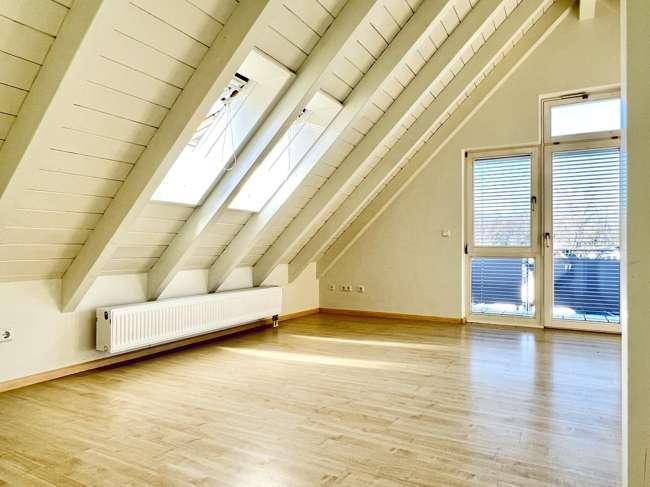 Immobilie in Bad Krozingen - - DG mit tollem Fernblick, ideal zum Wohnen und Arbeiten - 360° VIEW - Bild 1