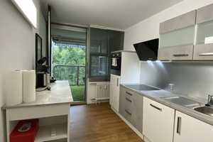 Sofort freie, ruhig gelegene  2-Zimmerwohnung mit moderner Einbauküche,  Duschbad  und Balkon. – Nürnberg – Vorschaubild 1