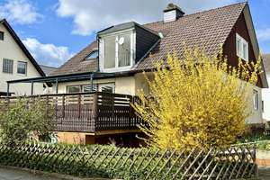 HOFHEIM: RENOVIERTES EFH MIT 6 ZIMMERN, 2 BÄDERN, 2 KÜCHEN, GARAGE UND CARPORT – Die vollständige Adresse der Immobilie erhältst du vom Anbieter., 65719 Hofheim am Taunus – Vorschaubild 1