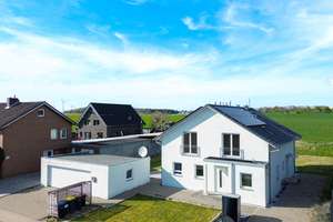 KfW 40+ Smart Home Einfamilienhaus mit Einliegerwohnung, Doppelgarage & Garten in Bedburg – Die vollständige Adresse der Immobilie erhältst du vom Anbieter., 50181 Bedburg – Vorschaubild 2