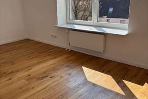 Großzügig geschnittene Dachgeschosswohnung in Mannheim-Käfertal – Obere Riedstr. 24, 68309 Käfertal, Mannheim – Vorschaubild 9