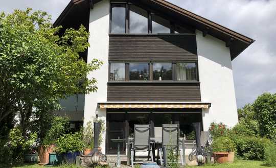 - PROVISIONSFREI - Besonderes Zweifamilienhaus in beliebter naturnaher Wohnlage von RT - Ohmenhausen