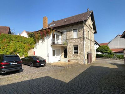 EUPORA® Immobilien: Schöner Winzerhof mit Scheunen und Weinkellern in Essenheim bei Mainz.