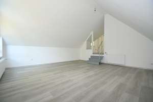 Einzugsfertige Dachgeschosswohnung am Lohmühlenpark! ! – Beckeradsdelle 114, 45897 Buer, Gelsenkirchen – Vorschaubild 2