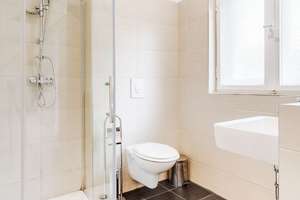 Zwischen Cafés, Kultur & Richardkiez – charmante 2-Zimmer-Wohnung mit EBK – Die vollständige Adresse der Immobilie erhältst du vom Anbieter., 12055 Neukölln (Ortsteil), Berlin – Vorschaubild 4