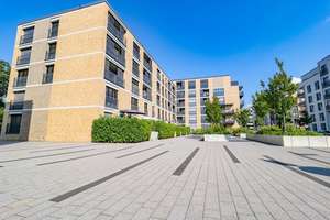 Willkommen Zuhause! 106m²-Wohnung verteilt auf 3 Zimmern mit schönem Außenbereich und zwei Bädern – Hohenzollernallee 16, 40235 Flingern Nord, Düsseldorf – Vorschaubild 2