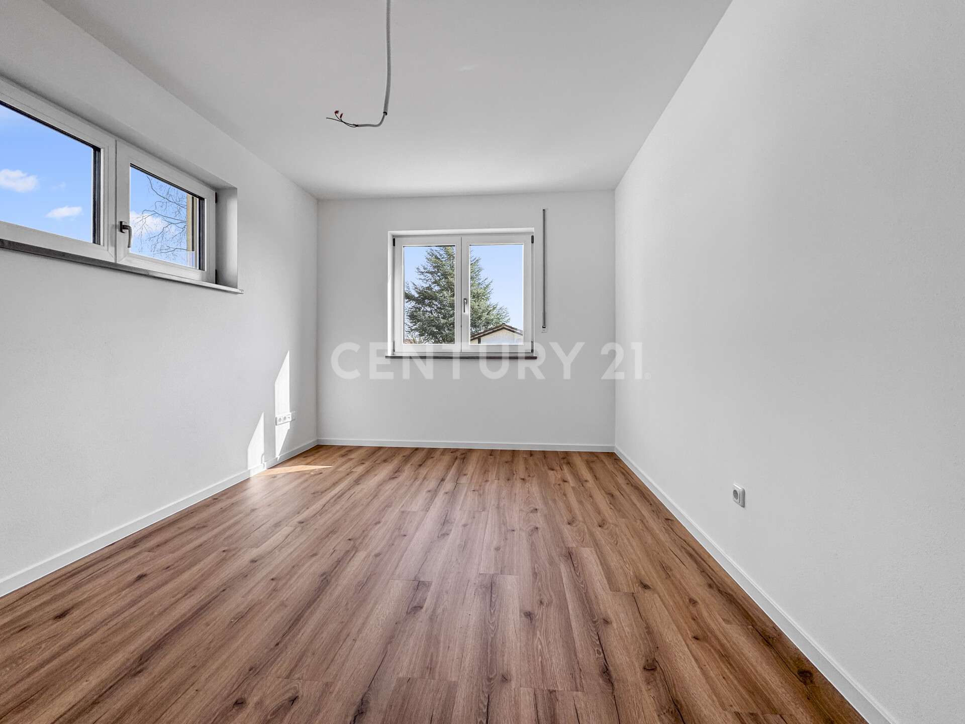 Immobilie in Mintraching - Bezugsfertiger Neubau! Energieeffizientes Einfamilienhaus mit Garten in ruhiger Lage - Bild 2